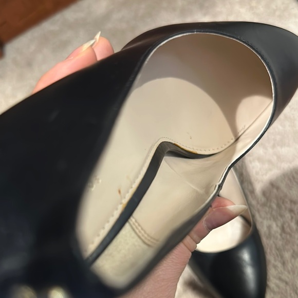 Cole Haan Black Leather Heels Timeless Elegance - Picture 4 of 8